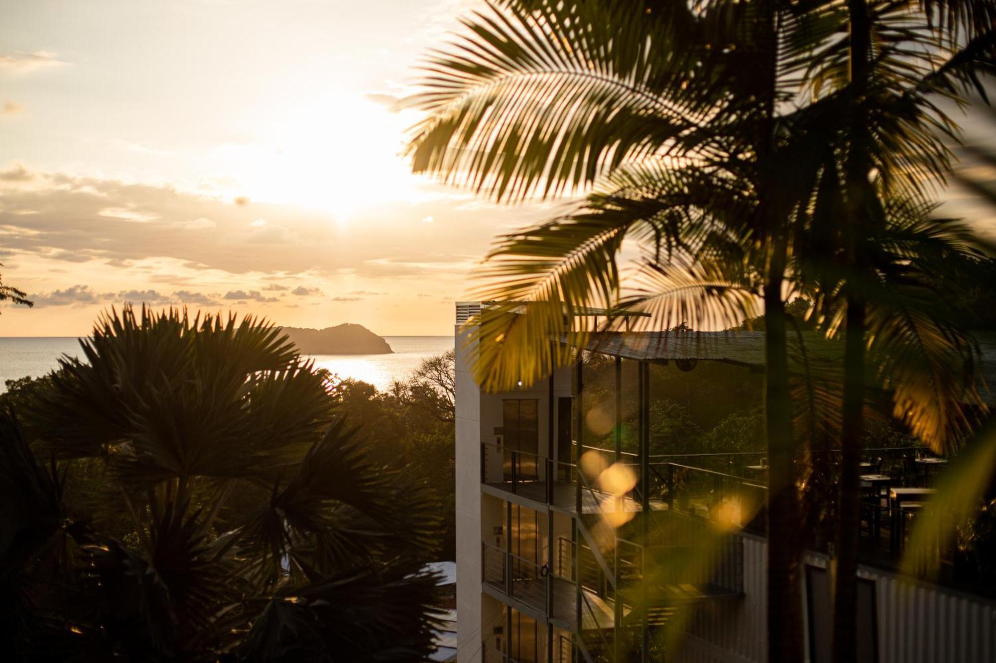 El Faro Containers Beach Hotel Manuel Antonio Εξωτερικό φωτογραφία